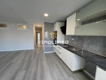 Apartamento T2 para Venda em Oeiras e São Julião da Barra, Paço de Arcos e Caxias