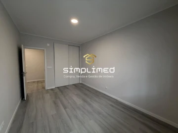 Apartamento T2 para Venda em Oeiras e São Julião da Barra, Paço de Arcos e Caxias