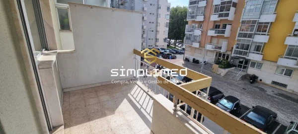 Apartamento T2 para Venda em Oeiras e São Julião da Barra, Paço de Arcos e Caxias