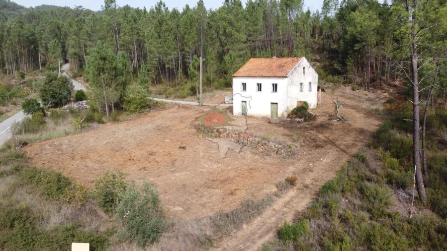 Moradia T3 para Venda em Cernache do Bonjardim, Nesperal e Palhais Foto 1