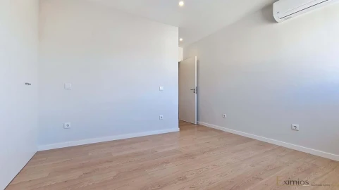 Apartamento T3 para Venda em Póvoa de Varzim, Beiriz e Argivai