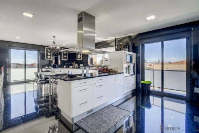 Apartamento T4 para Venda em Póvoa de Varzim, Beiriz e Argivai