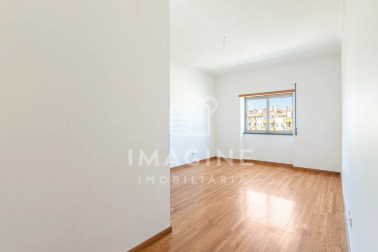 Apartamento T4 para Arrendamento em União das Freguesias de Setúbal Foto 18