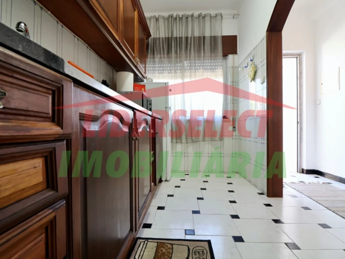 Moradia T4 para Venda em A dos Cunhados e Maceira Foto 3