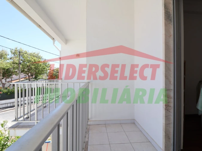 Moradia T4 para Venda em A dos Cunhados e Maceira Foto 10