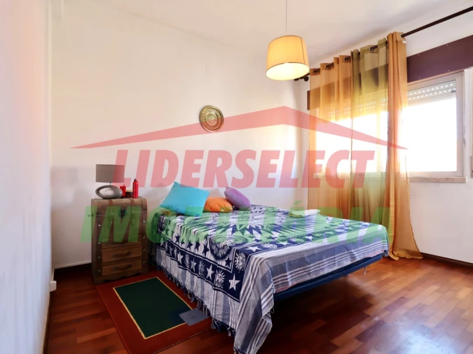 Moradia T4 para Venda em A dos Cunhados e Maceira Foto 11