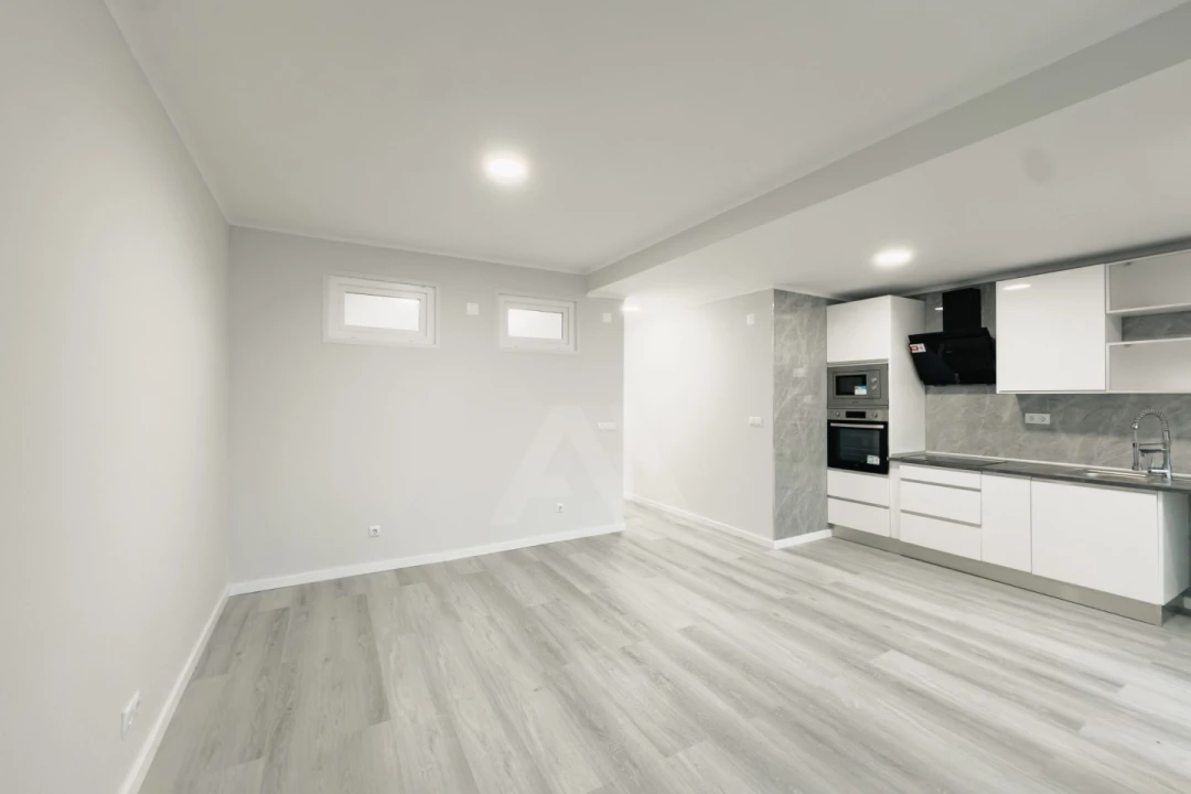 Apartamento T2 para Venda em Oeiras e São Julião da Barra, Paço de Arcos e Caxias Foto 2