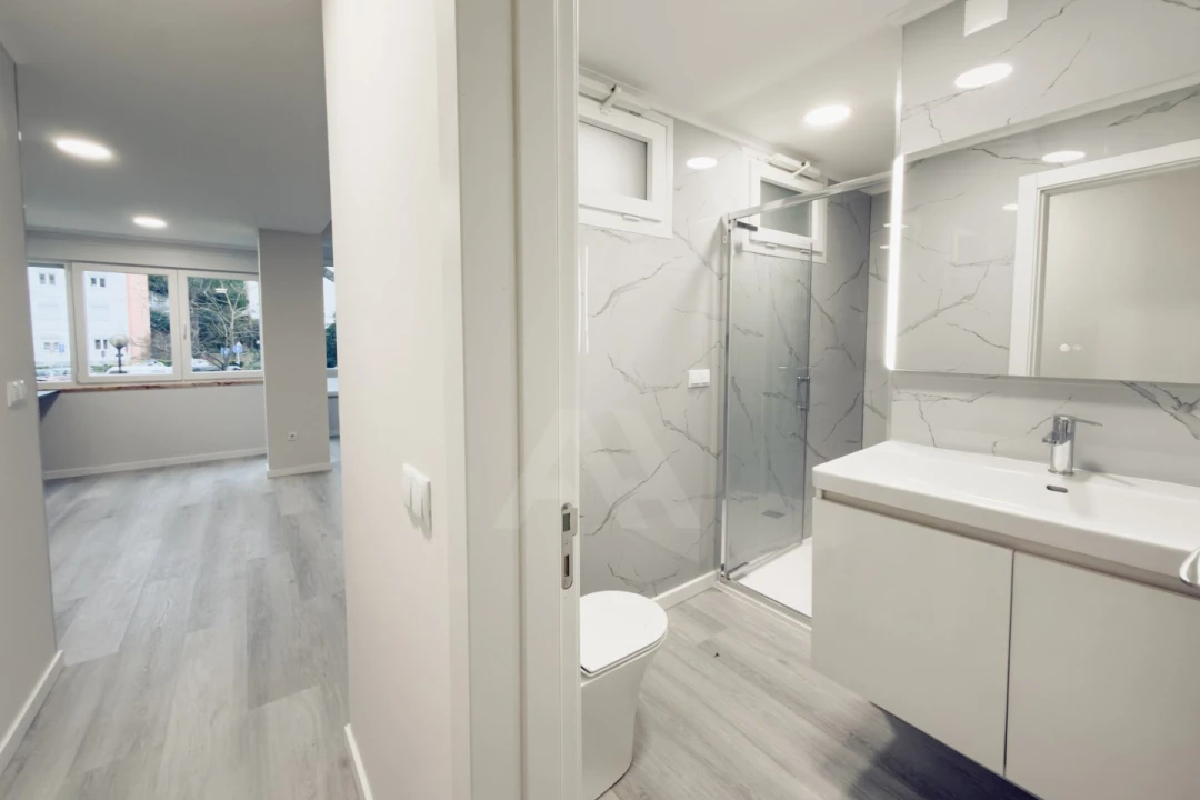 Apartamento T2 para Venda em Oeiras e São Julião da Barra, Paço de Arcos e Caxias Foto 8