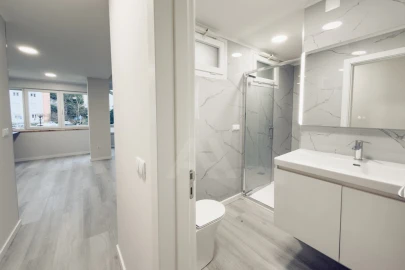 Apartamento T2 para Venda em Oeiras e São Julião da Barra, Paço de Arcos e Caxias