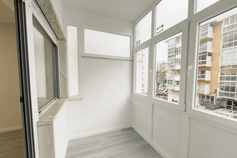 Apartamento T2 para Venda em Oeiras e São Julião da Barra, Paço de Arcos e Caxias Foto 16