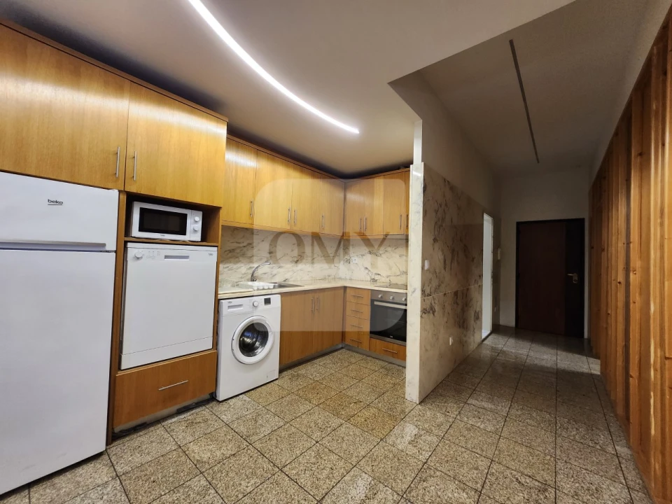 Apartamento T1 para Arrendamento em Nossa Senhora da Conceição, São Pedro e São Dinis Foto 1