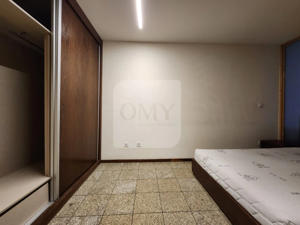 Apartamento T1 para Arrendamento em Nossa Senhora da Conceição, São Pedro e São Dinis Foto 8