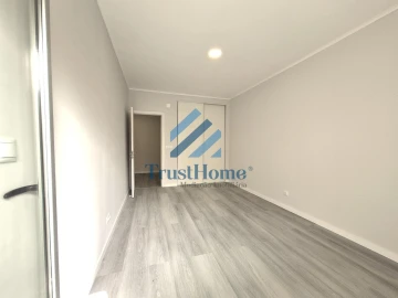 Apartamento T2 para Venda em Oeiras e São Julião da Barra, Paço de Arcos e Caxias