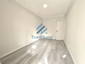 Apartamento T2 para Venda em Oeiras e São Julião da Barra, Paço de Arcos e Caxias