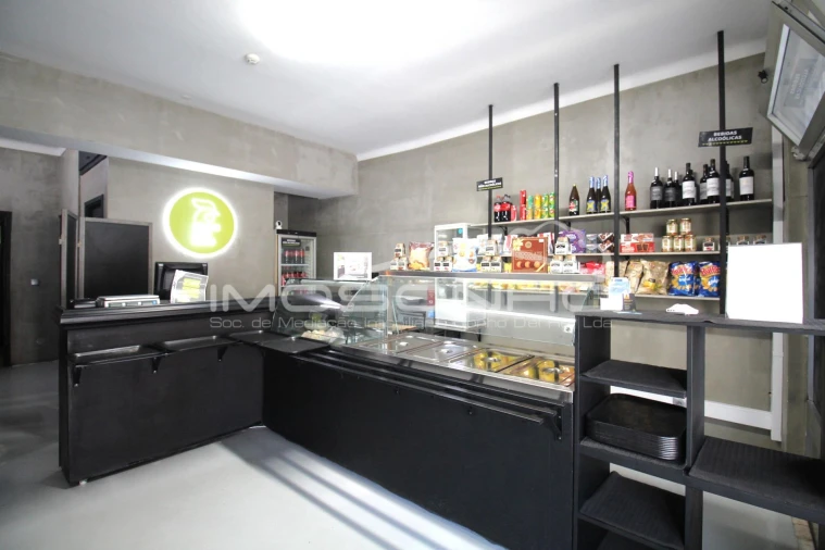 Negócio para Venda em Marinha Grande Foto 1