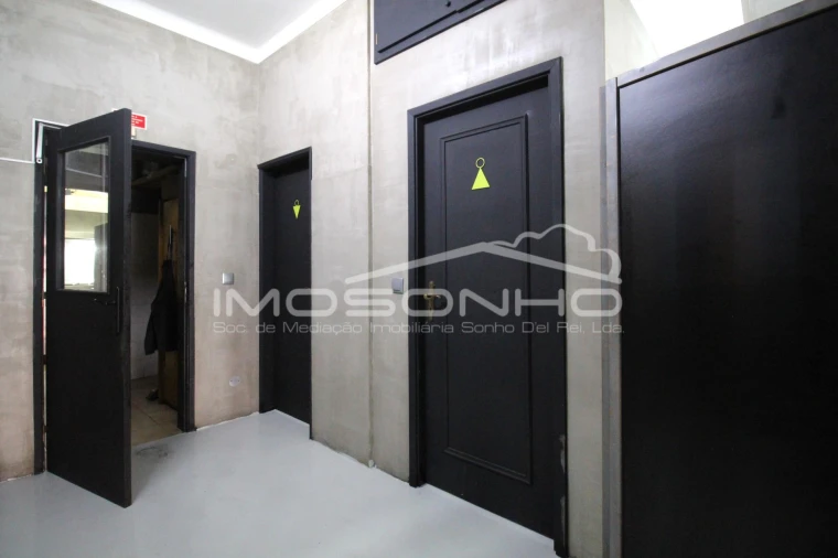 Negócio para Venda em Marinha Grande Foto 9