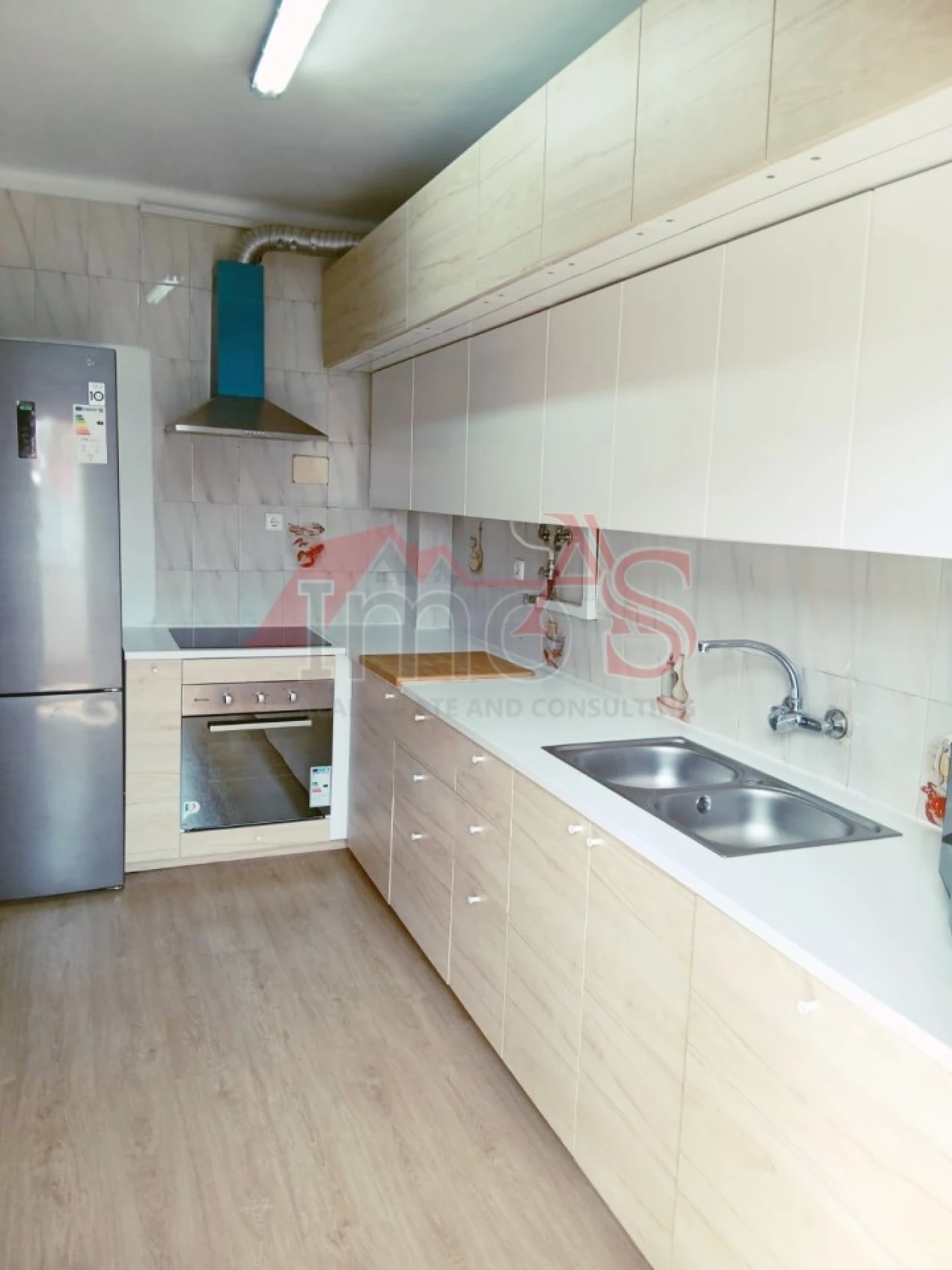 Apartamento T3 para Venda em Laranjeiro e Feijó Foto 2