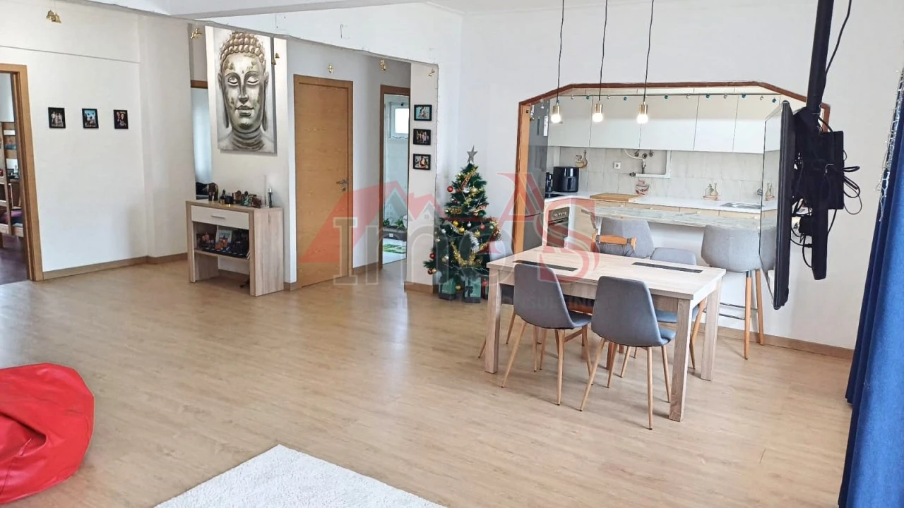 Apartamento T3 para Venda em Laranjeiro e Feijó Foto 3