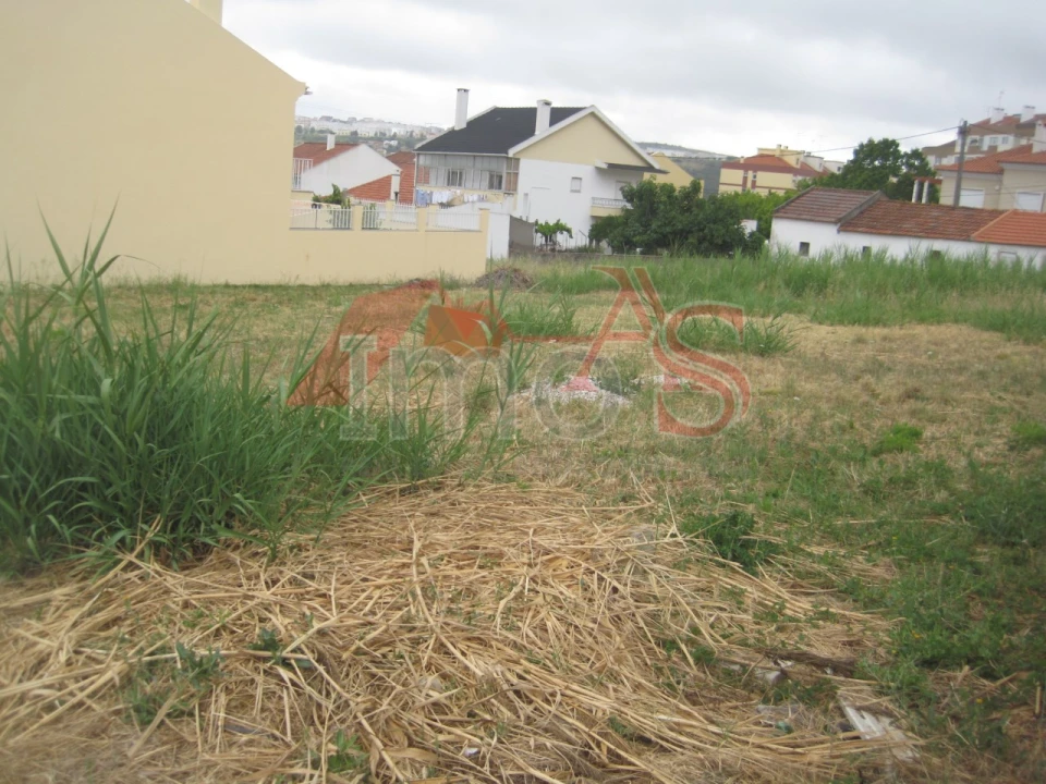 Terreno para Venda em Odivelas Foto 3