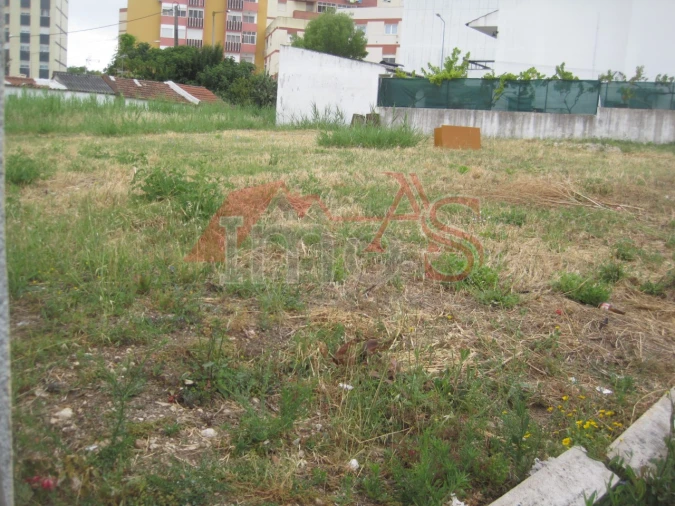 Terreno para Venda em Odivelas Foto 6