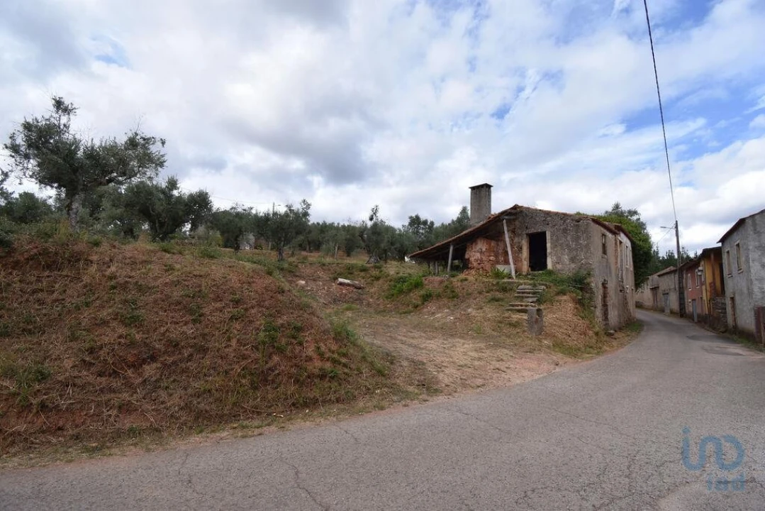 Moradia T3 para Venda em Podentes Foto 2