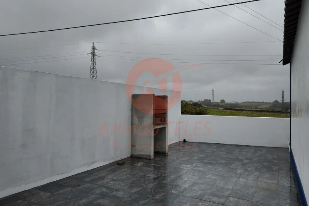 Moradia T3 para Venda em Praia da Vitoria (Santa Cruz) Foto 31