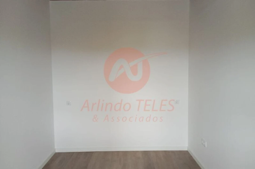 Moradia T3 para Venda em Praia da Vitoria (Santa Cruz) Foto 12