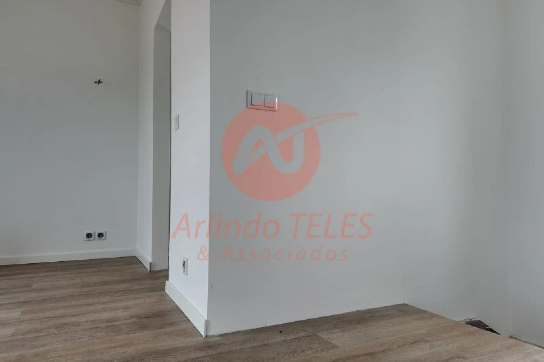 Moradia T3 para Venda em Praia da Vitoria (Santa Cruz) Foto 25