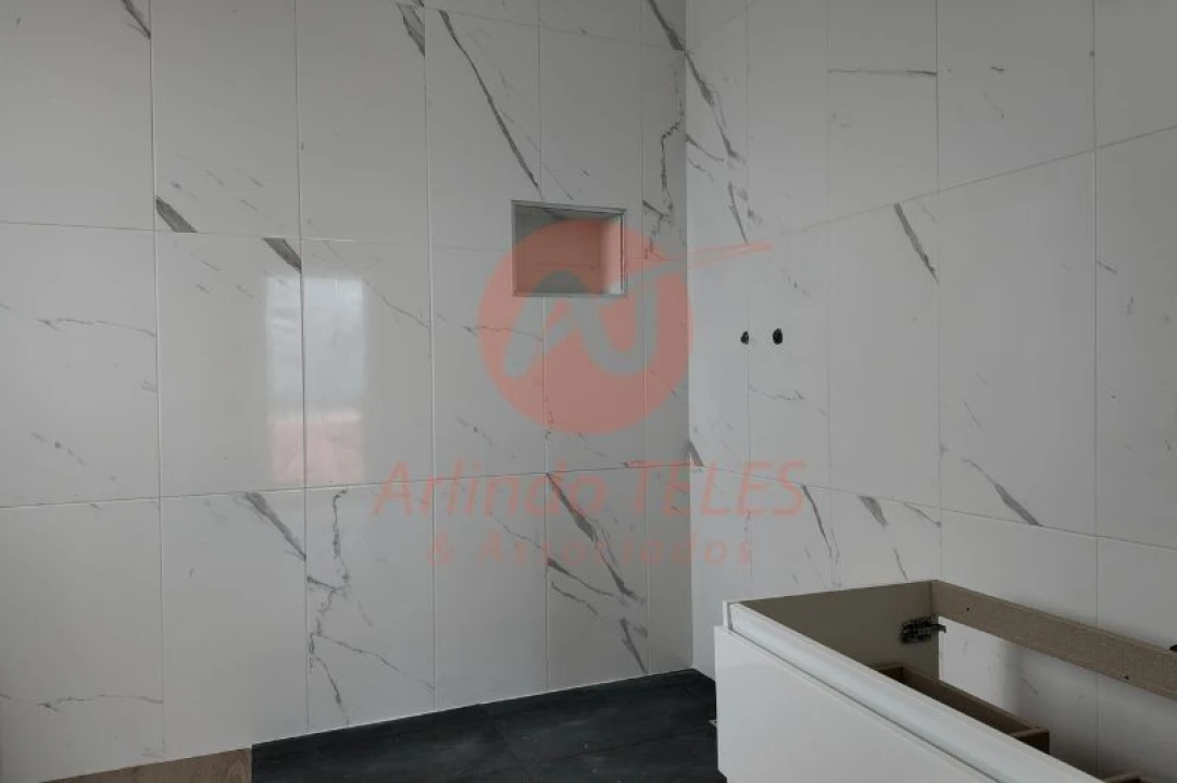 Moradia T3 para Venda em Praia da Vitoria (Santa Cruz) Foto 22