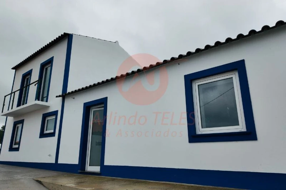 Moradia T3 para Venda em Praia da Vitoria (Santa Cruz) Foto 2