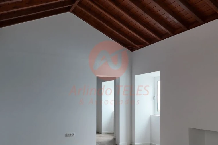 Moradia T3 para Venda em Praia da Vitoria (Santa Cruz) Foto 15