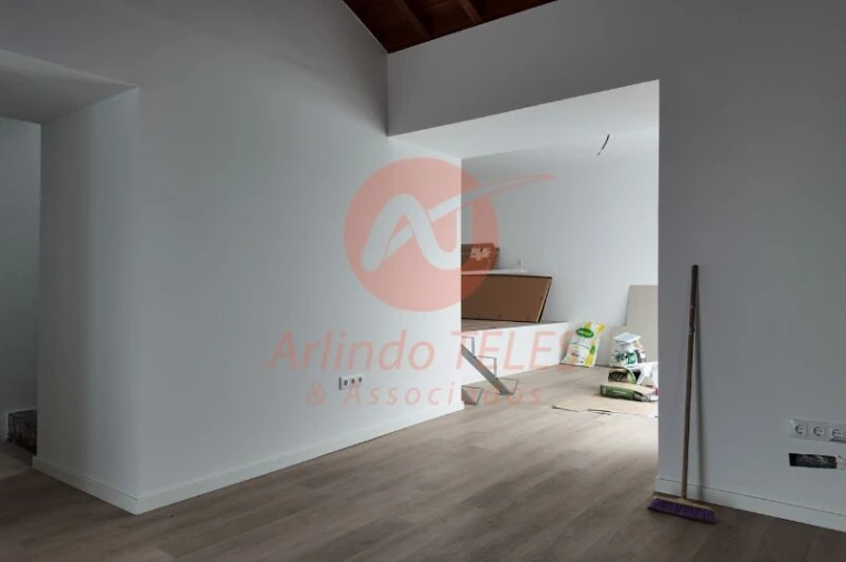 Moradia T3 para Venda em Praia da Vitoria (Santa Cruz) Foto 19