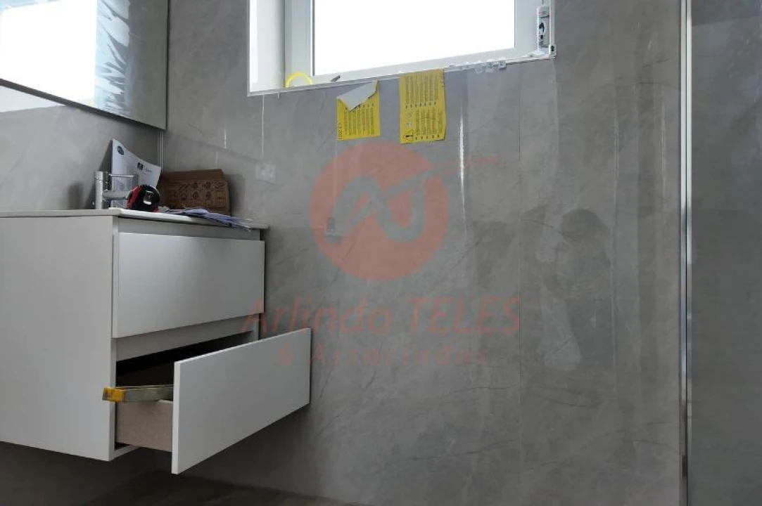 Moradia T3 para Venda em Praia da Vitoria (Santa Cruz) Foto 21