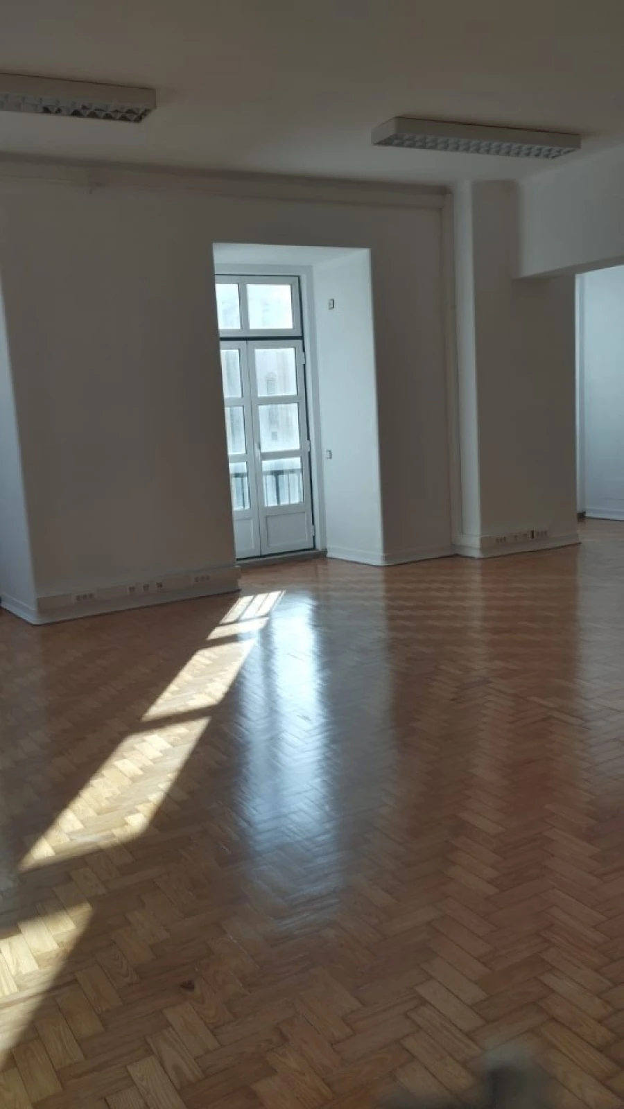 Escritório para Arrendamento em Santa Maria Maior Foto 8