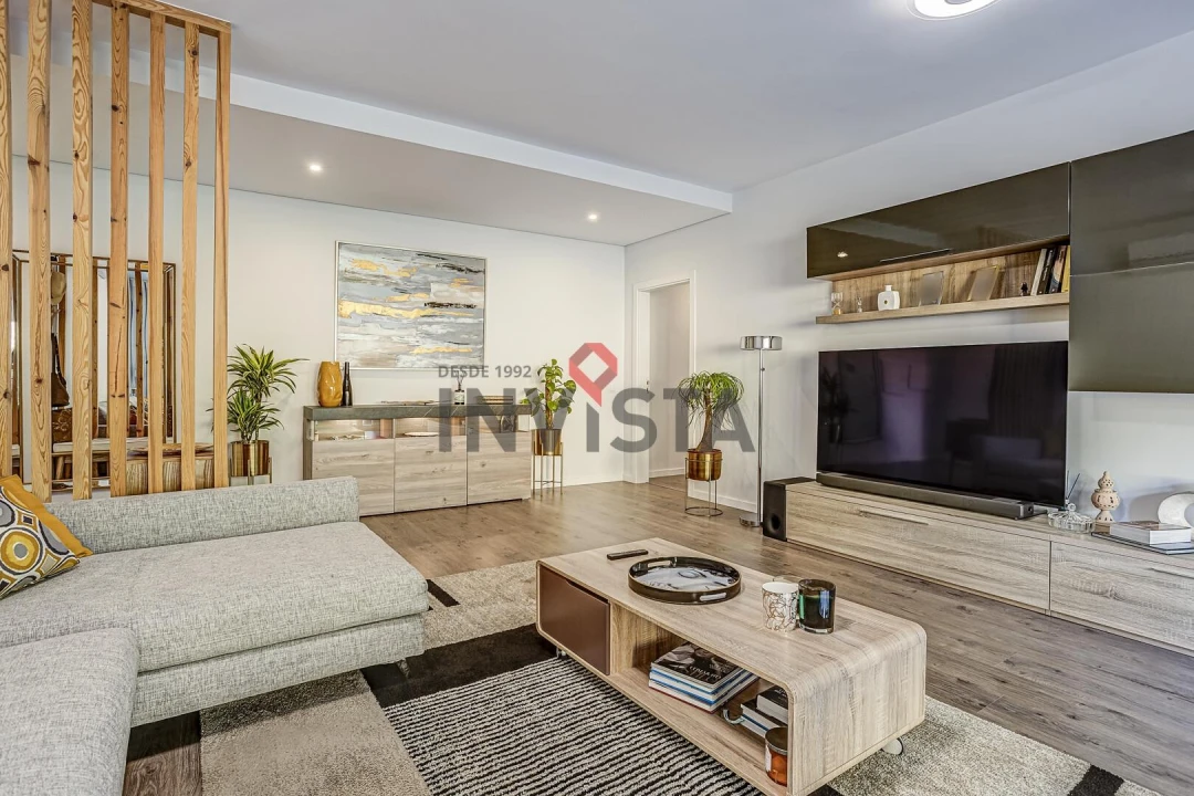 Apartamento T3 para Venda em Vila Franca de Xira Foto 10