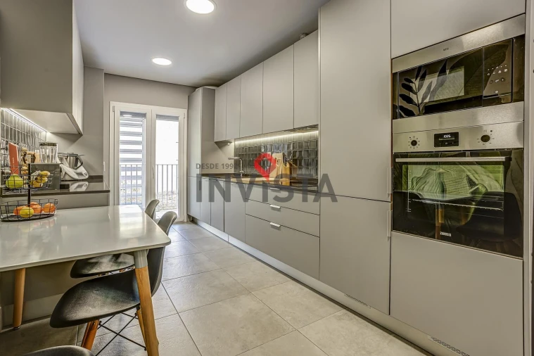 Apartamento T3 para Venda em Vila Franca de Xira Foto 12
