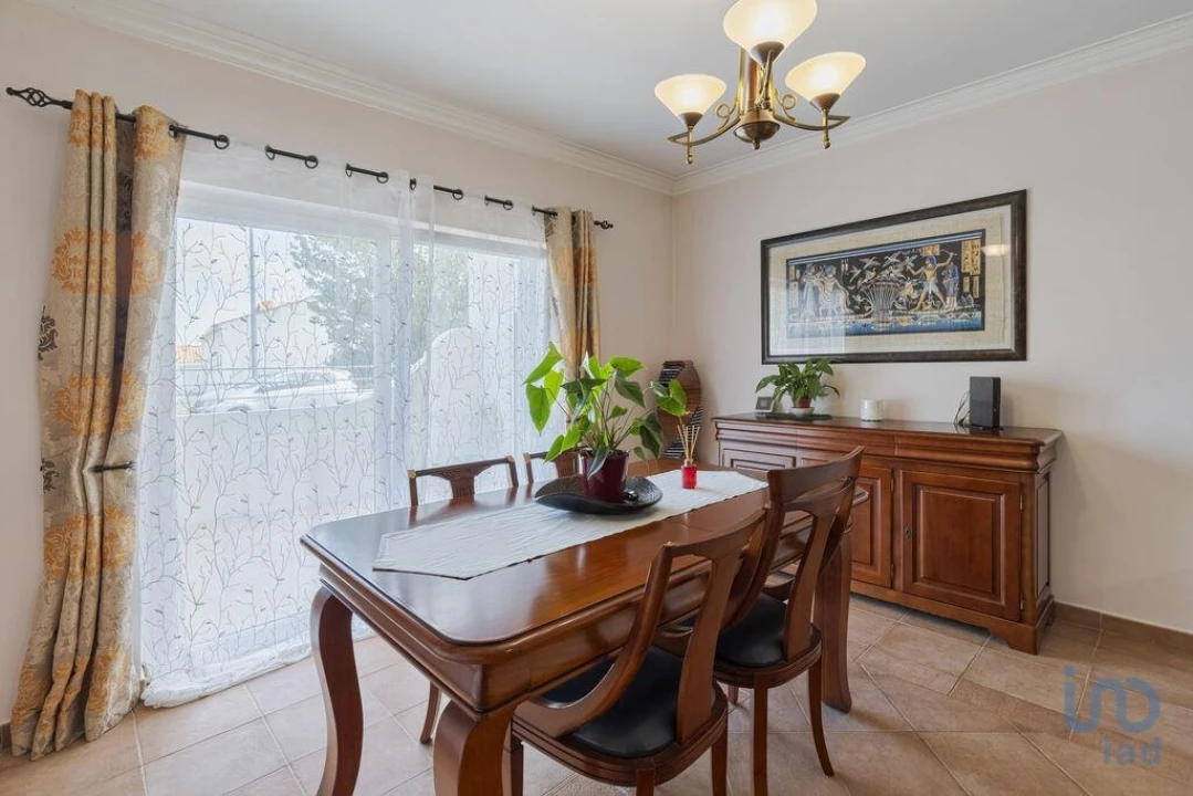 Moradia T4 para Venda em Quinta do Anjo Foto 9