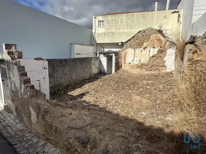 Moradia T2 para Venda em Abrigada e Cabanas de Torres Foto 2