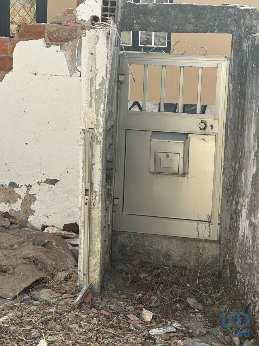 Moradia T2 para Venda em Abrigada e Cabanas de Torres Foto 4