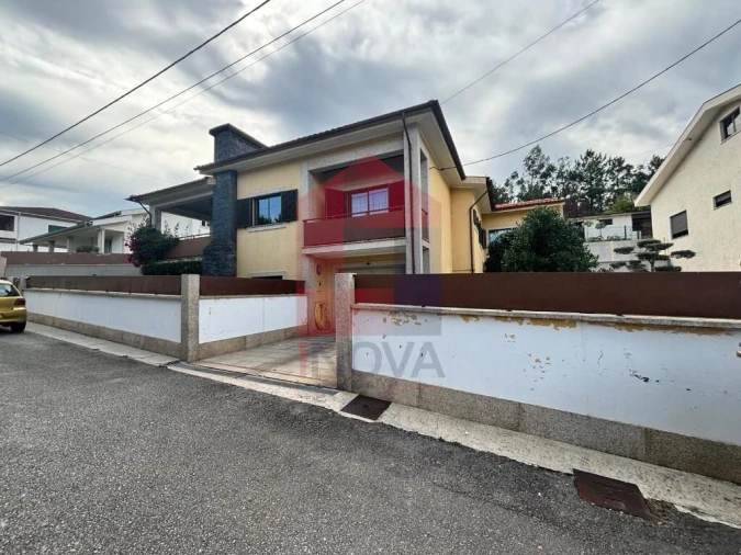 Moradia T3 para Venda em Moure Foto 51