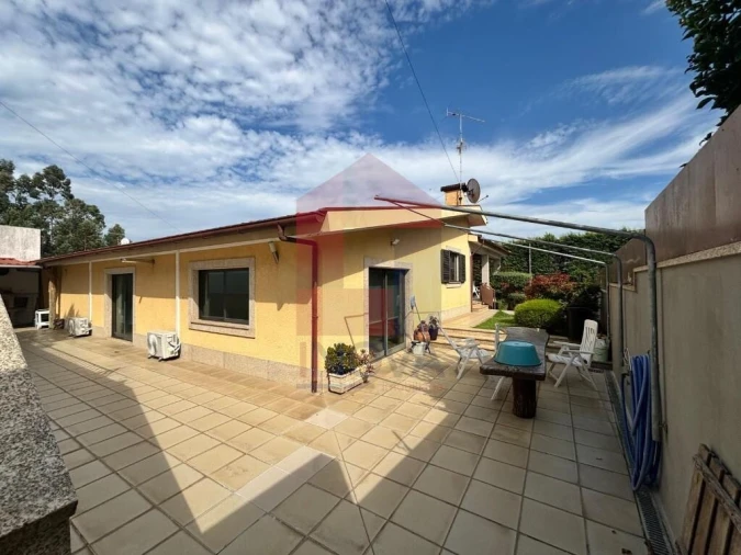 Moradia T3 para Venda em Moure Foto 41