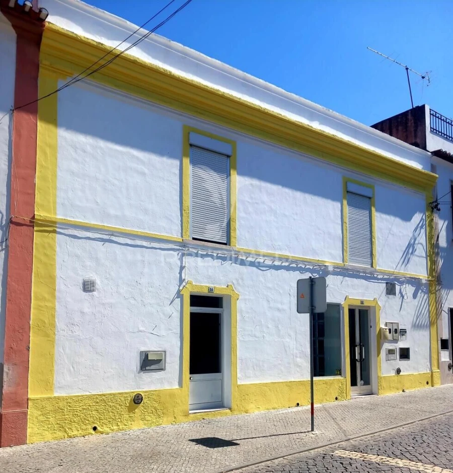 Moradia T8 para Venda em Redondo Foto 2