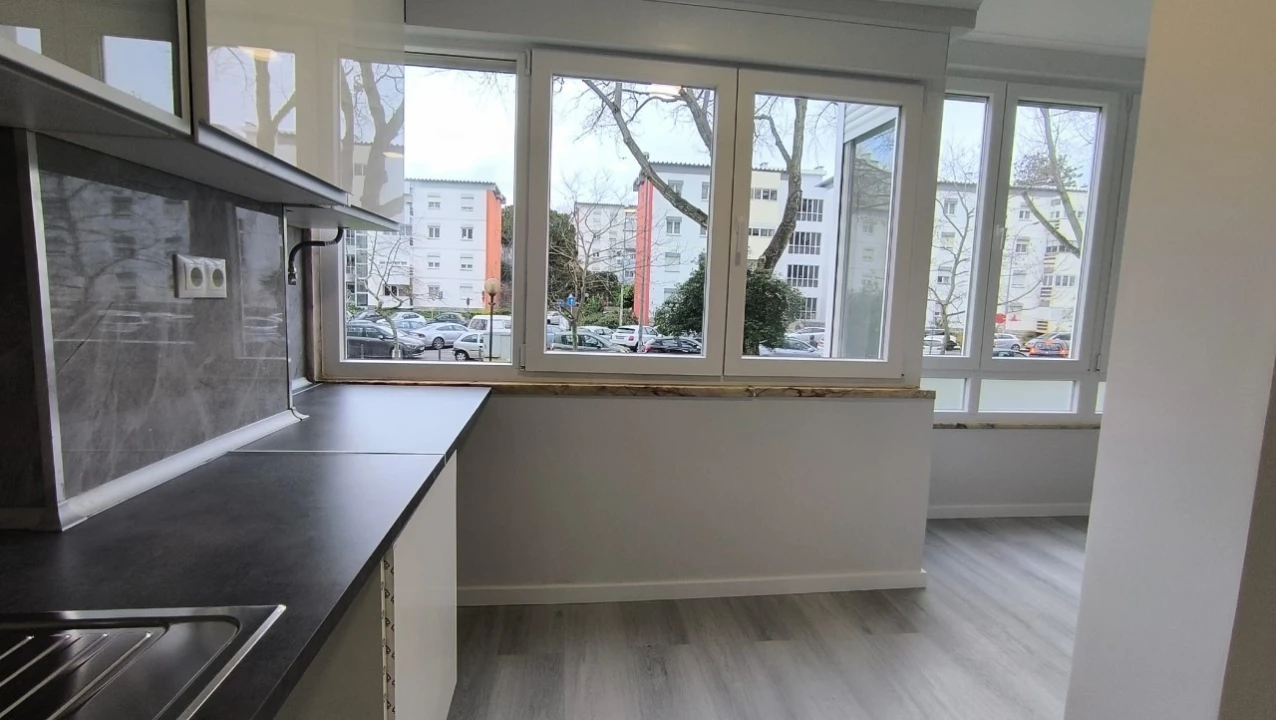 Apartamento T2 para Venda em Oeiras e São Julião da Barra, Paço de Arcos e Caxias Foto 9