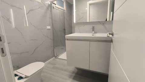 Apartamento T2 para Venda em Oeiras e São Julião da Barra, Paço de Arcos e Caxias