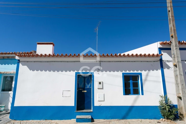 Moradia T2 para Venda em Corval Foto 16