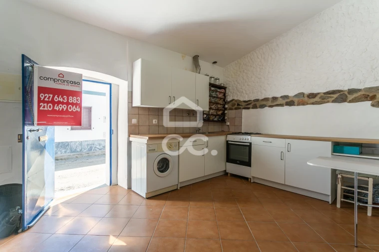 Moradia T2 para Venda em Corval Foto 5