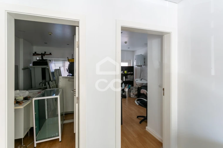 Negócio para Venda em Rio de Mouro Foto 4