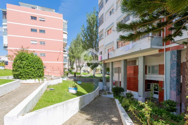 Negócio para Venda em Rio de Mouro Foto 15