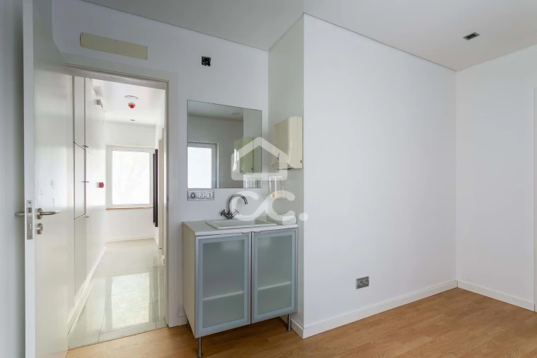 Negócio para Venda em Rio de Mouro Foto 12