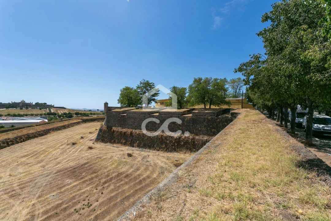 Terreno para Venda em Caia, São Pedro e Alcáçova Foto 6